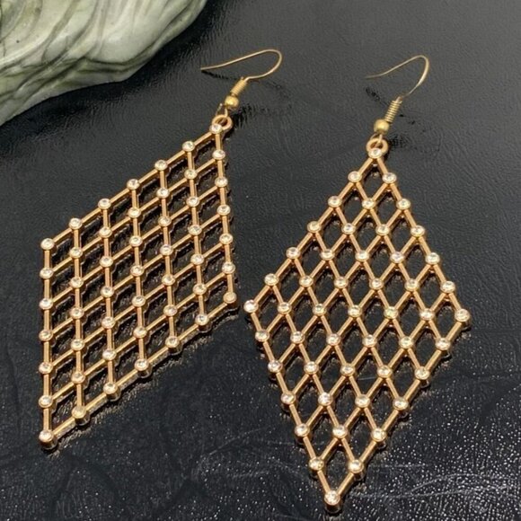 Gold Mesh Diamond-Shaped Dangle Earrings With Rhinestone Accents - Picture 3 of 4